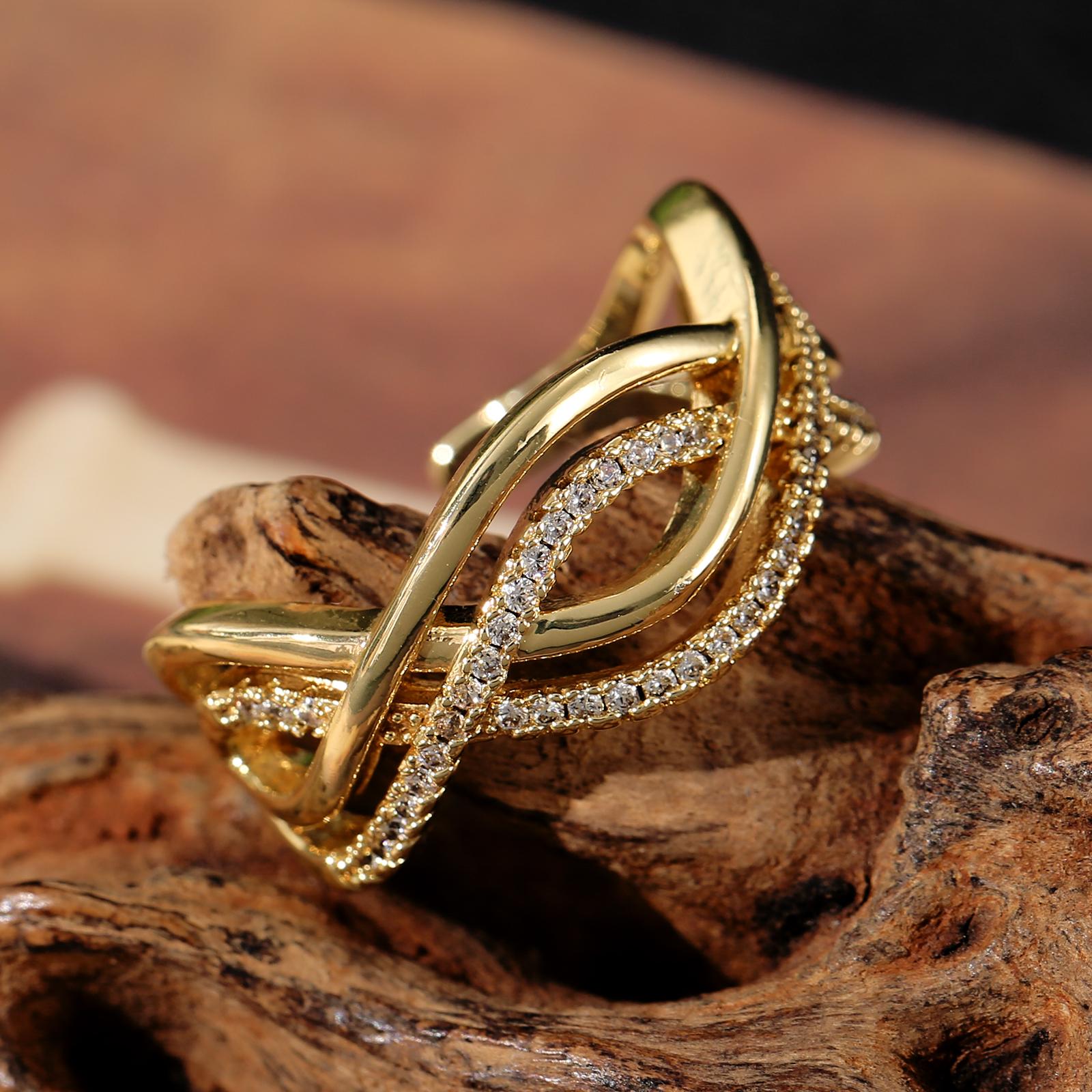 

Silvery & Golden Ring with Infinity Twist & Synthetic Zircon for Women Trendy Statement Jewelry Gift resizable золотий