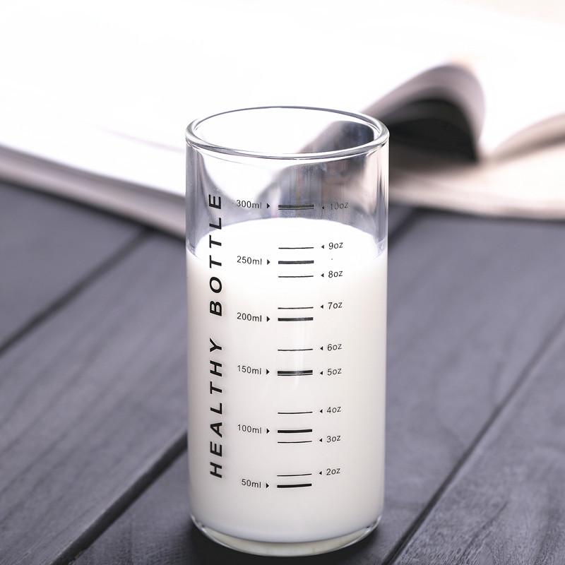 Thickened Kids' Heat-Resistant Borosilicate Glass Measuring Cup with Straw, Large Capacity