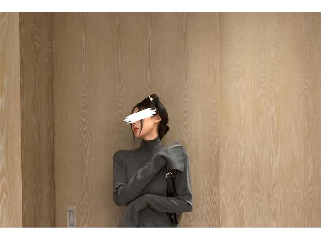 Women's French Style High-Neck Slim-Fit Dress: Mid-Length Hip-Wrap Skirt Design