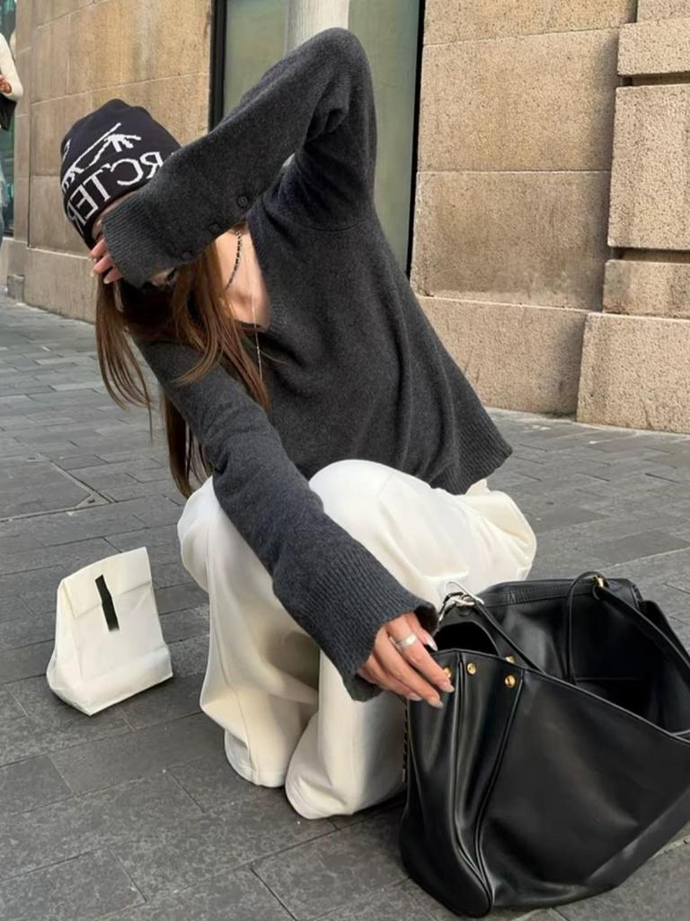 Korean Style V-neck Soft Fluffy Long-Sleeve Knit Sweater for Autumn/Winter Women's Slim Fit.