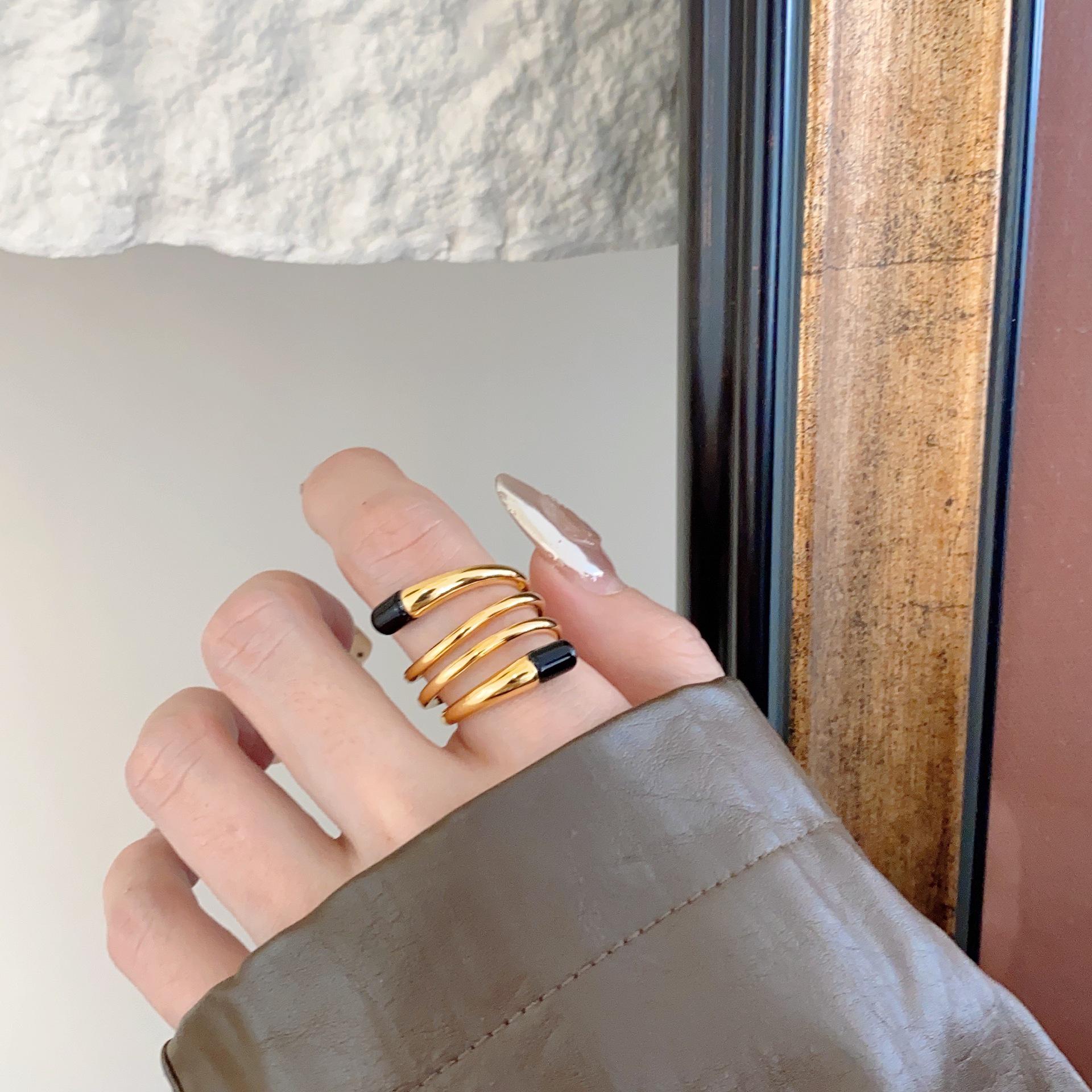 

Женское многослойное кольцо из черной эмали - Европейская и американская роскошь, Продвинутый холодный стиль и нишевый дизайн