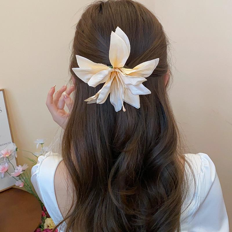 High-End Forest Style Lily Flower Hair Clip - Aesthetic Simulation Shark Grip for Women