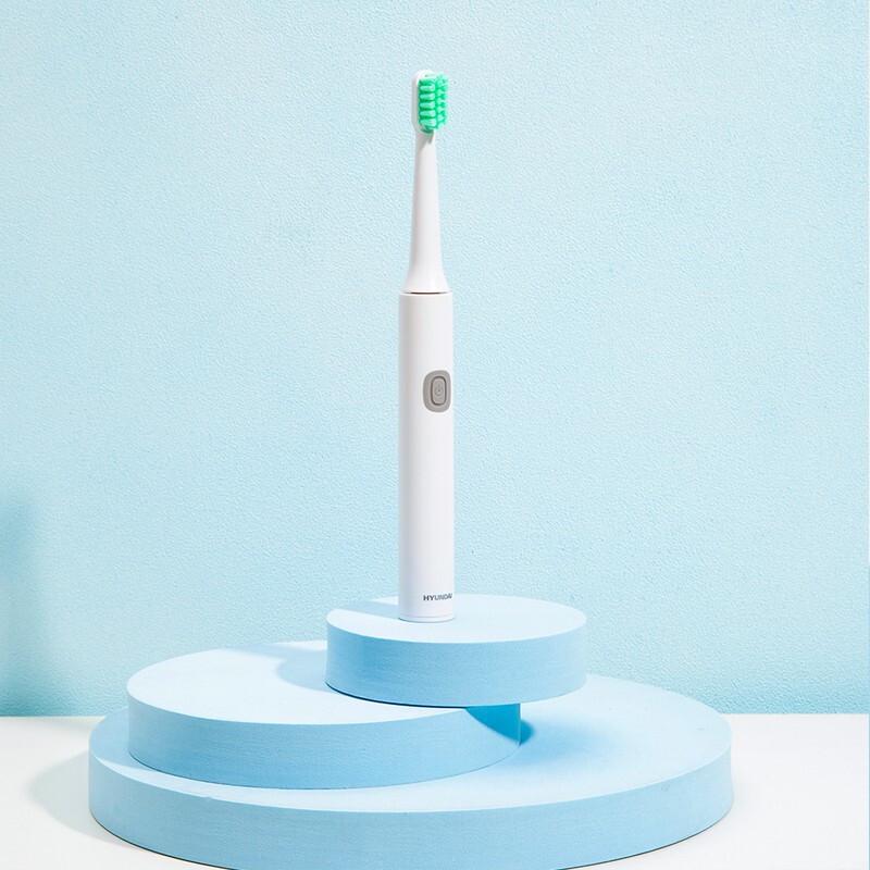 HYUNDAI X6 Sonic Electric Toothbrush with 5 Brush Heads CN plug (adapter included)