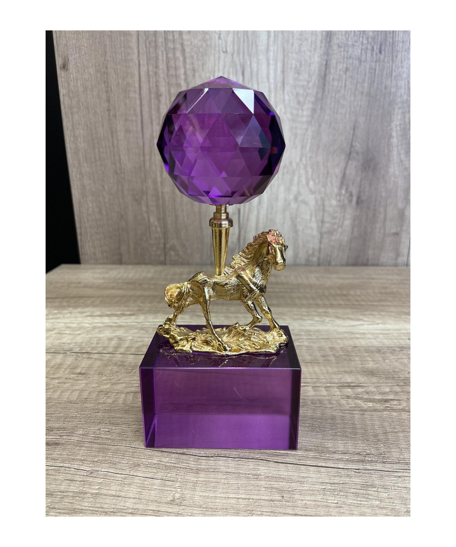 

Аксессуар для лошади с кристаллами