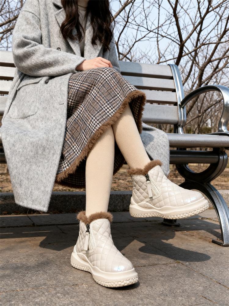 Snow boots women's winter 2025 new women's shoes thick-soled piled thickened fur integrated short thermal cotton shoes