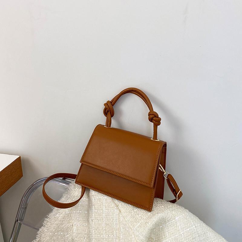 Street Fashion Small Square Bag With Car Stitching Trendy Pu Material Shoulder Bag