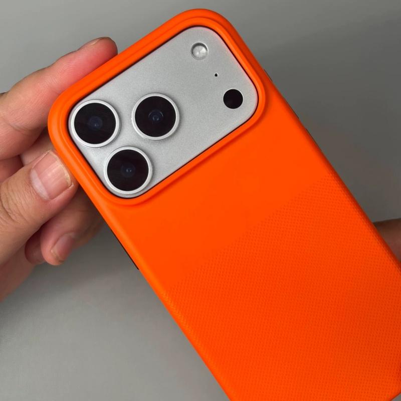 Official Dotted Rugged Magnetic Case For 17 16 15 14 13 11 12 Pro Max Phone For Magsafe SoftTouch TPU Matte Cover Fundas