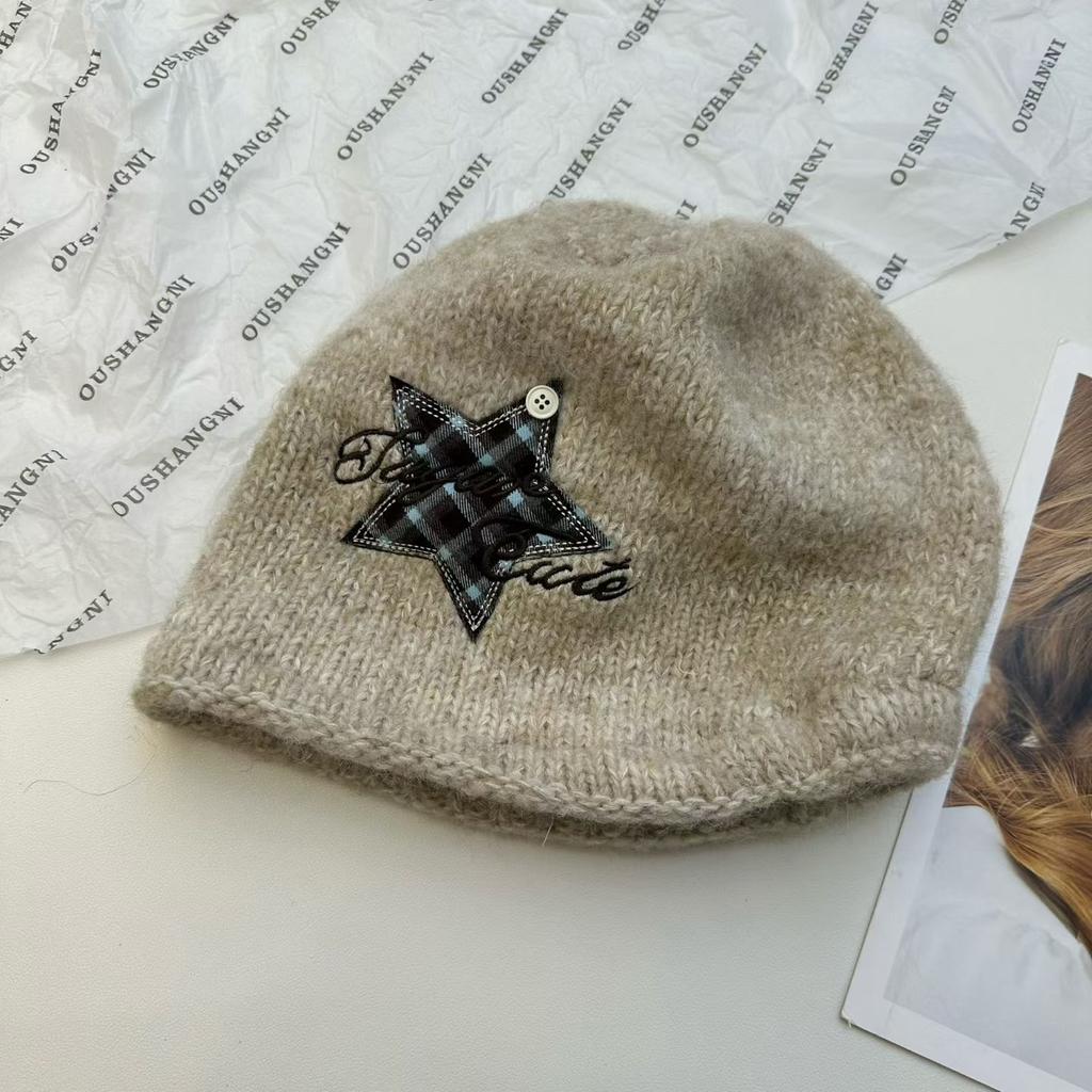 New Classic Embroidered Five-pointed Star Knitted Hat Thickened Thermal Pullover Hat Autumn and Winter Cold Hat Street Trend