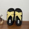 French Outer Wear Small Fragrant Wind Thick Bottom Slippers Women 2025 Summer New Internet Celebrity Fashion Versatile Beach Sandals