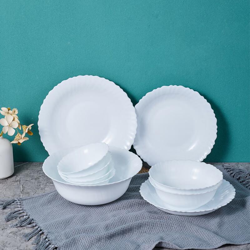 Corelle Brands White Jade 10-Piece Dinnerware Set