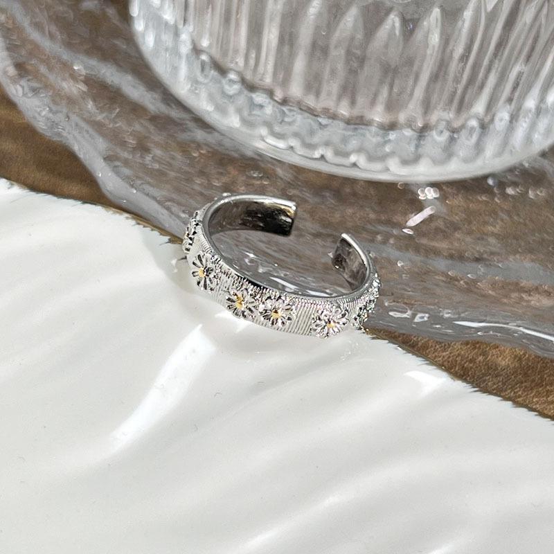 Niche light luxury double butterfly Korean ins temperament ring starfish fish tail pearl ocean wind ring summer accessories