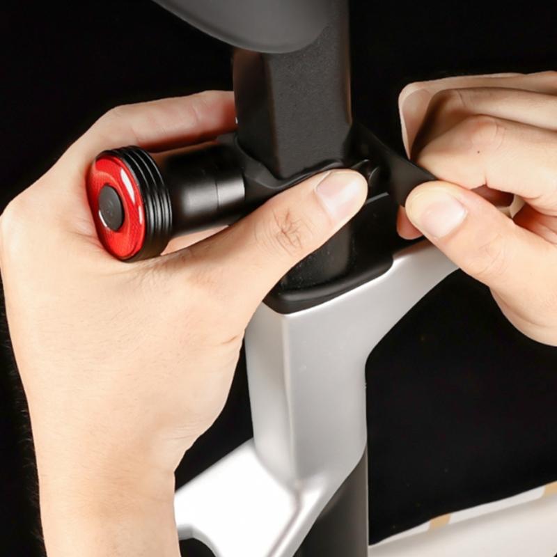 Cycling Safety Taillight with 5 Lighting Modes Watertight Rear Light Rechargeable Safety Warning LED Bicycles Tail Light