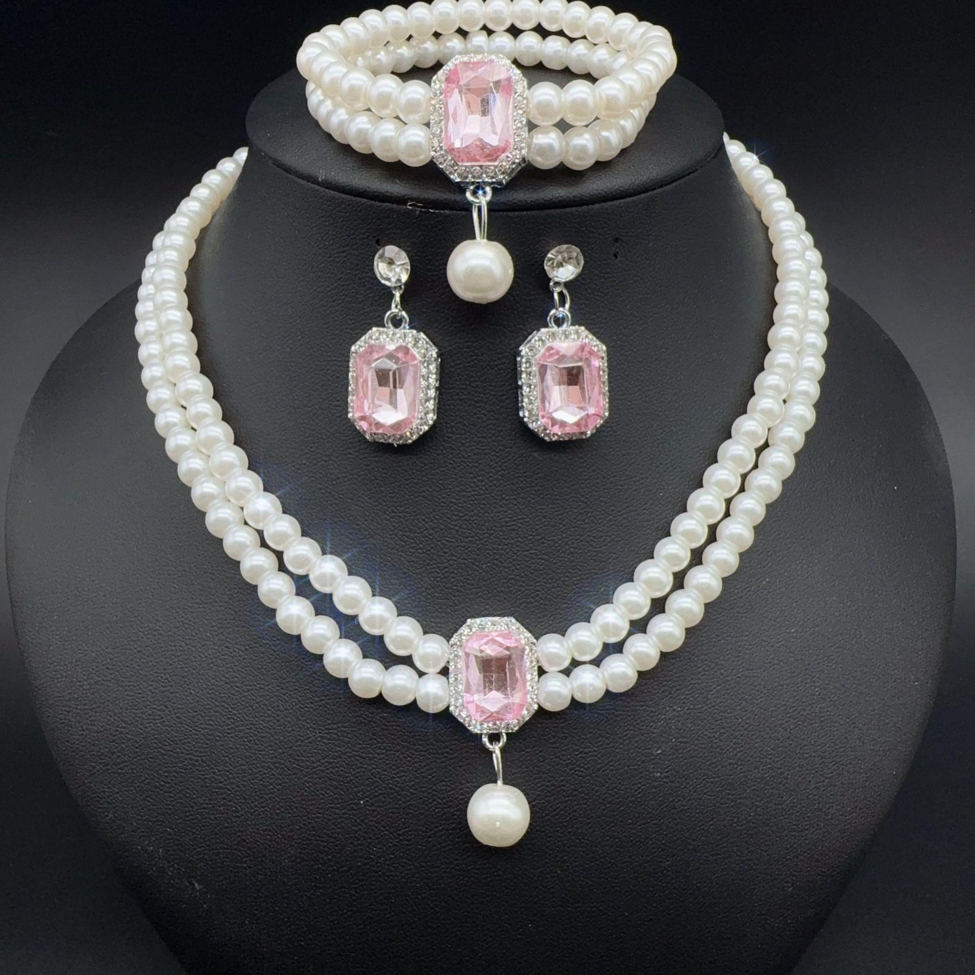 

Французский элегантный многослойный чокер из искусственного жемчуга с круглым кулоном с бусинами