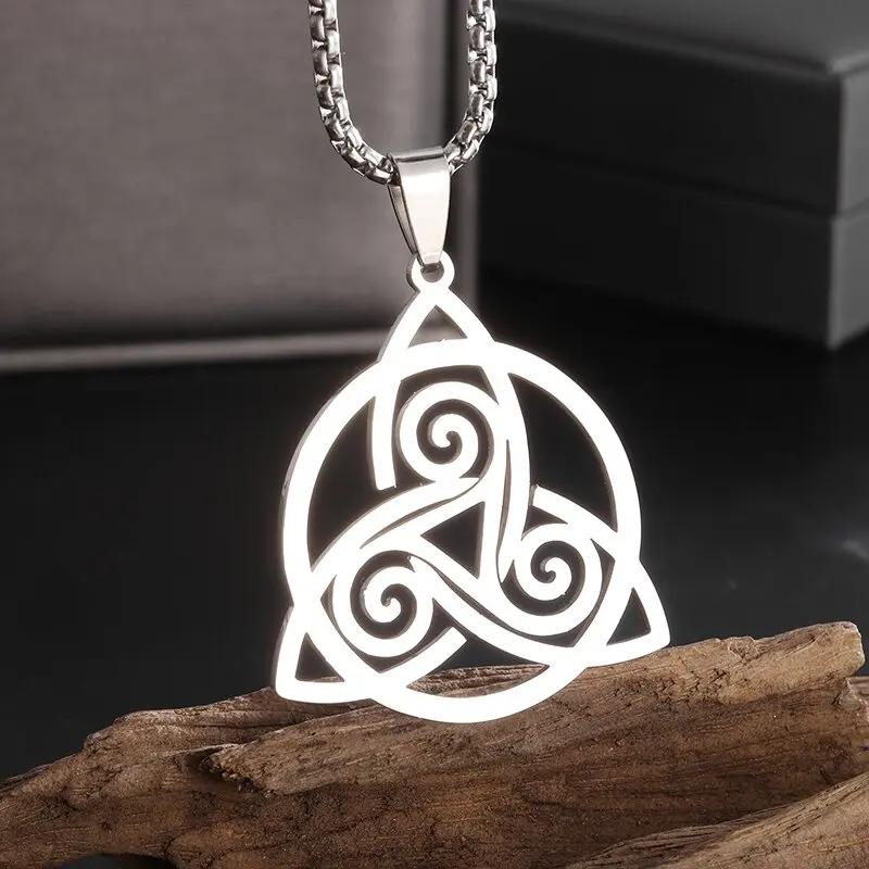 Fashion Charm Witch Knot Necklace Stainless Steel Irish Celtic Knot Pendant Witchcraft Amulet Magical Jewelry Gift for Girls