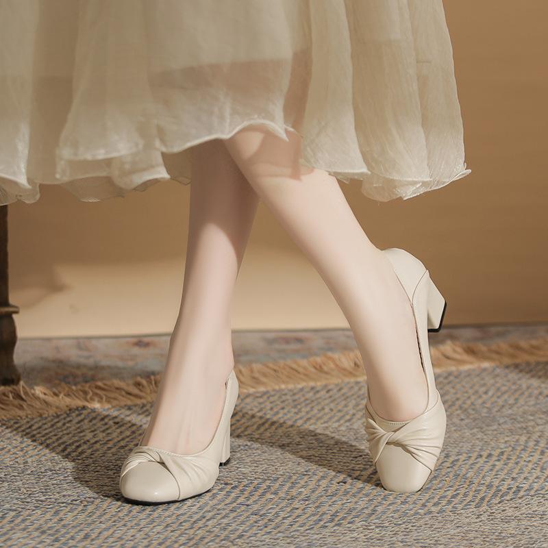 Fashion High Heels Women's 2025 New Square Head Thick Heel Large Size Women's Single Shoes Fattened and Widened Commuter Work Shoes