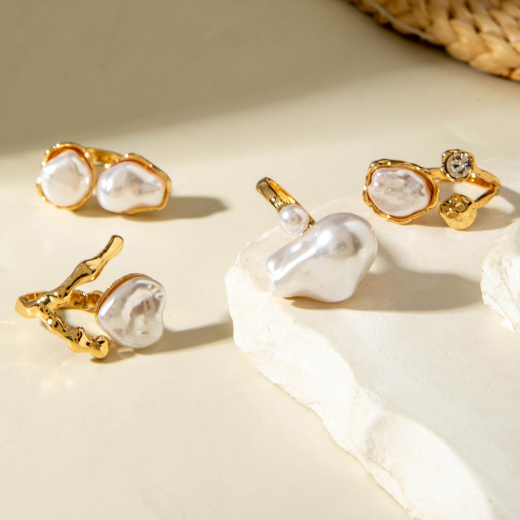Baroque Rings Set Vintage Irregular Elegant Geometric Pearl Metal Finger Ring Sets Trendy Jewelry for Women 2026 New Accessories