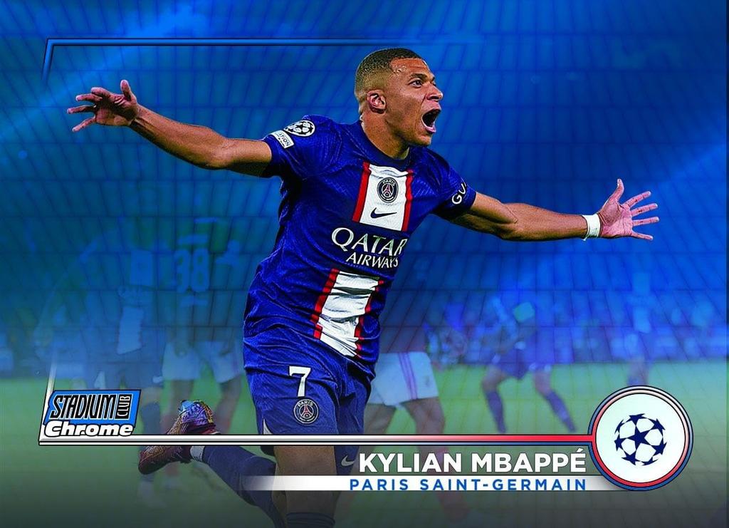 2022/23 Topps Stadium Club Chrome UEFA Club Competition Giant Box - 10 Packs Per Box, Black.