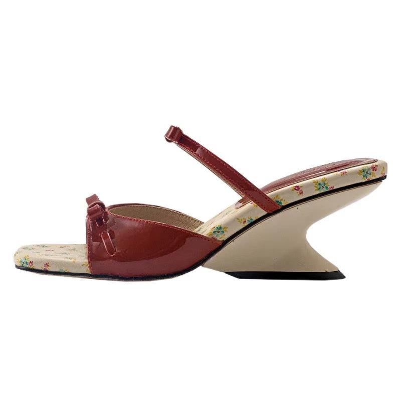 Broken Flower French Small Sandals Women's Outer Wear 2025 Summer New Models with Skirts, Beautiful Slope Heels, High Heels, Slippers