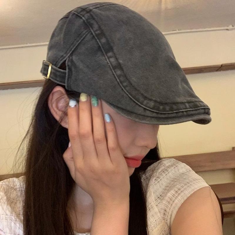 Retro tvättad denim framåtlutad mössa dam gammal litterär basker som framhäver ansiktet liten mössa vår och höst hög känsla