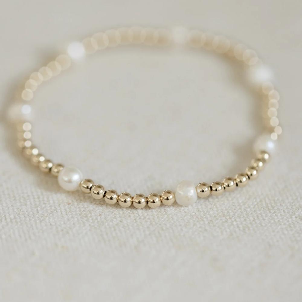 

Vlen Natural Pearl Bracelet for Women Trendy Boho Jewelry High Quality Gold Plated Beaded Bracelets Summer Accessories