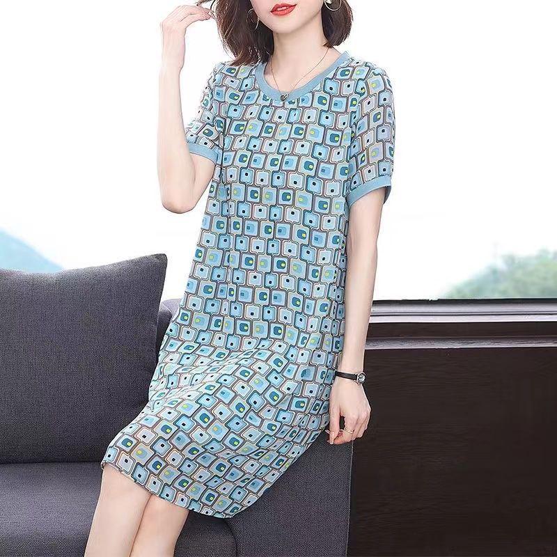 Women's Summer Ice Silk Short Sleeve Plus Size Dress - Mid-Length, Slimming, and Flattering.