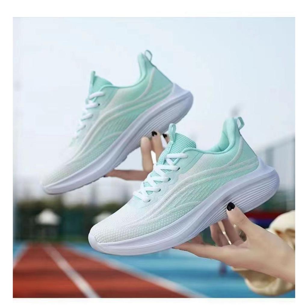 Fly Weave Sneakers Women Mesh Lightweight Soft Sole Shock Absorption Ultra Light Running Shoes Casual Shoes