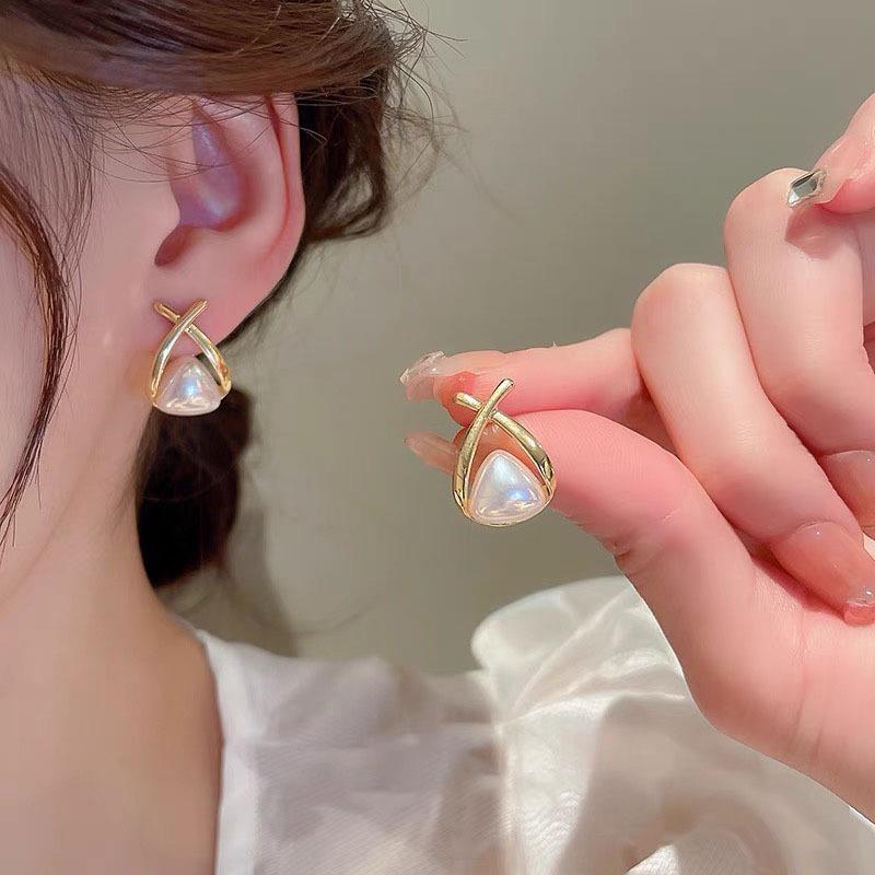 

S925 Silver Geometric Triangle Pearl Earrings - Women s Light Luxury Studs