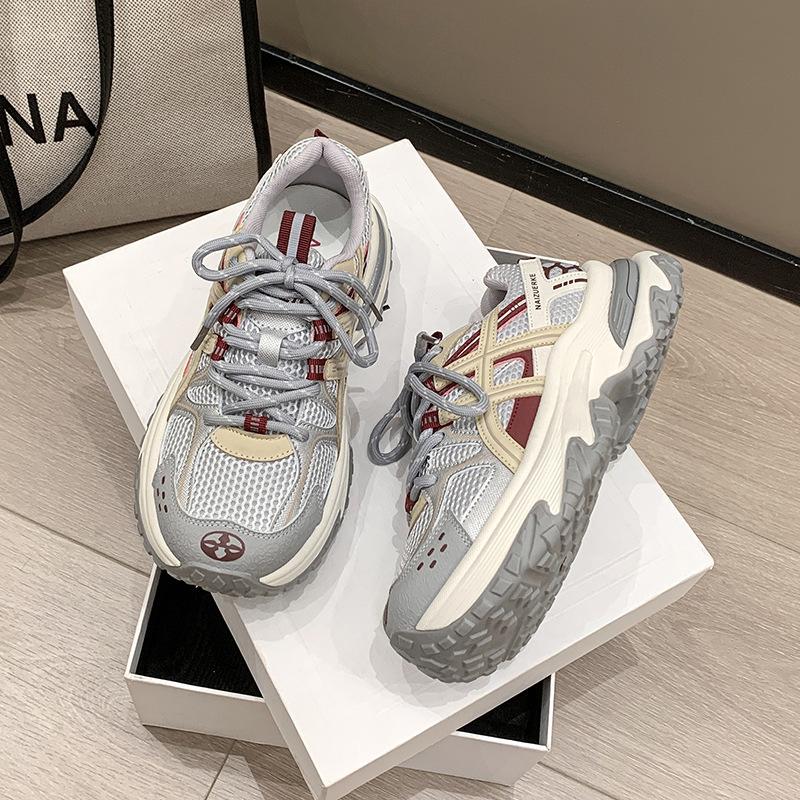 Summer dad shoes women's single net breathable versatile non-slip casual sports shoes 2025 new thin travel running shoes