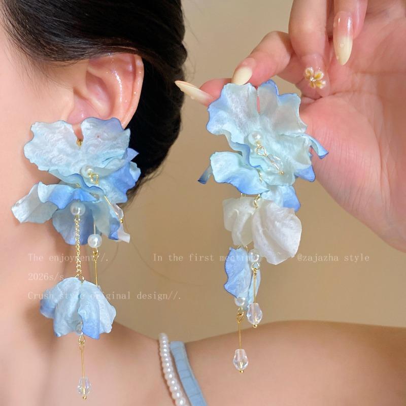 New blue flower fringed earrings, fresh niche design studs, women's summer vacation earrings
