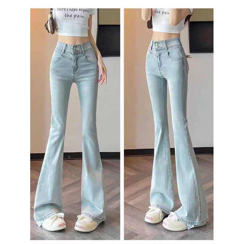 Pfirsichton Micro-Flare High-Waist Jeans mit Schleifen-Detail - Frühjahr/Sommer 2026