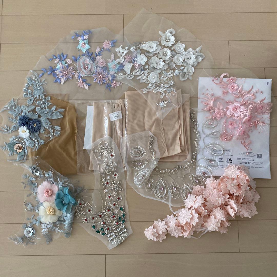 

[Б/У] Костюмы для фигурного катания и художественной гимнастики (силовая сетка и т.д.) более 15 000 иен