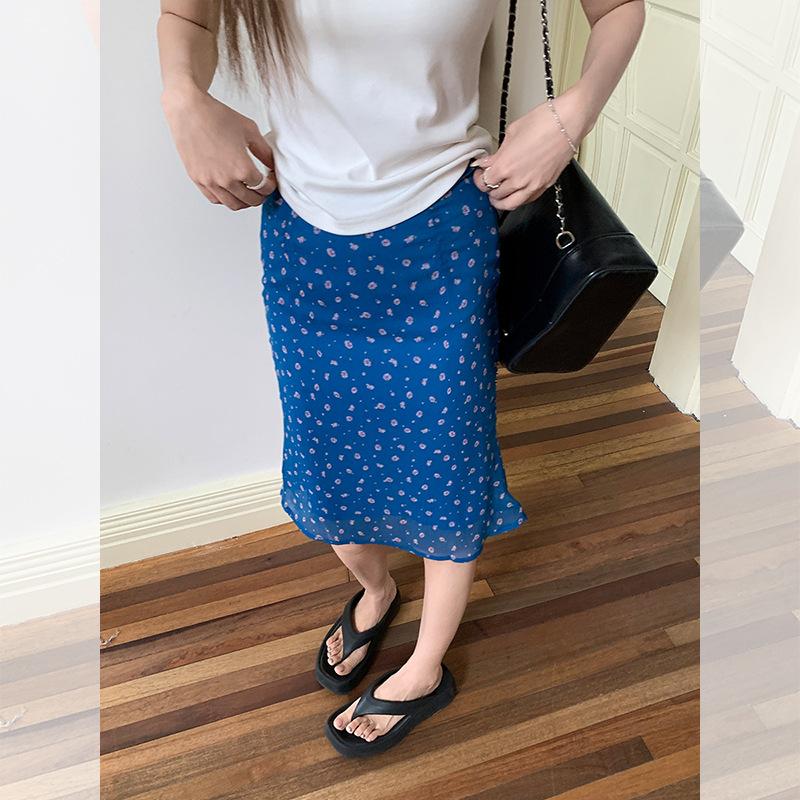 Xiaohongshu retro red floral skirt summer sweet casual white long skirt