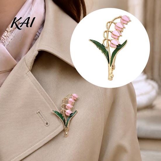 Retro Flower Brooch Pin for Women, Golden Plated Floral Lapel Pin, Blossom Badge Jewelry Daily Wear Parties Anti Oxidation