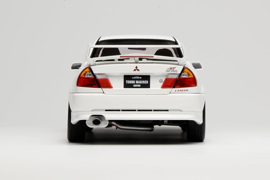 Freestyle MOTORHELIX Scale Mitsubishi Lancer Evolution VI GRS SCOTIA WHITE Finished Model M84305 1/18 T.M.E.