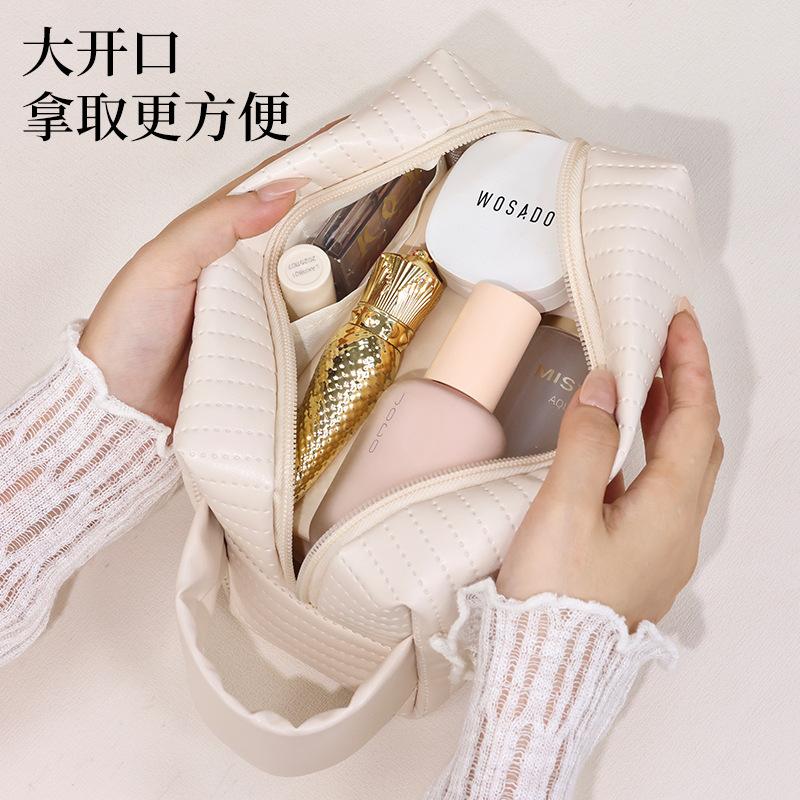 Cream cake portable cosmetic bag large capacity high value travel portable cosmetic storage bag wash cosmetic bag