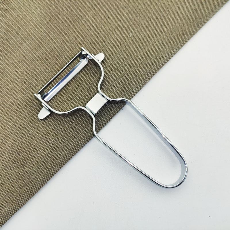 Stainless Steel Carrot and Vegetable Peeler with Dipped Plastic Handle
