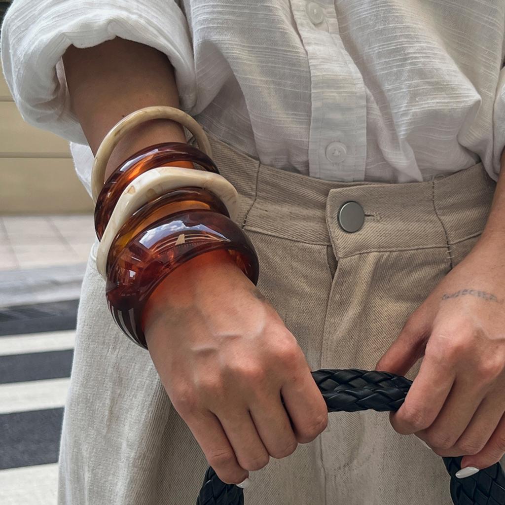 SHIXIN 5 Stile Vintage Braun Off-Weiß Dickes Harz Acryl Armreif Armband für Damen Trend Unregelmäßige Geometrie Rund Breit Armreif