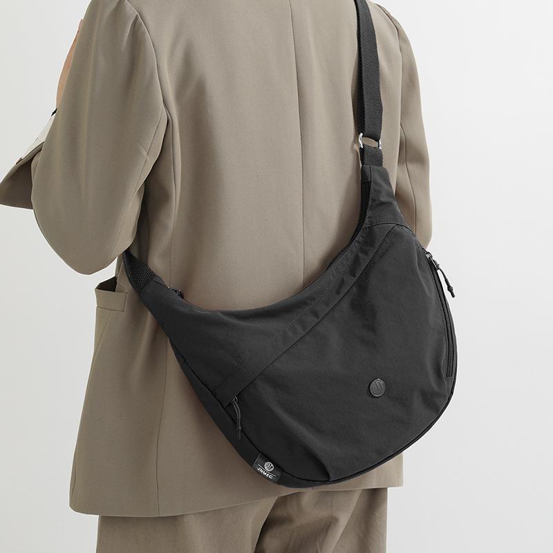 Women's Large Capacity Shoulder Bag Sports Crossbody Bag