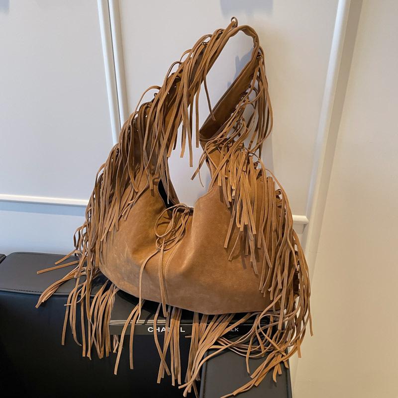 Casual Retro Large-capacity Bag Women's New Versatile Shoulder Underarm Bag Fashionable Fringed Tote Bag