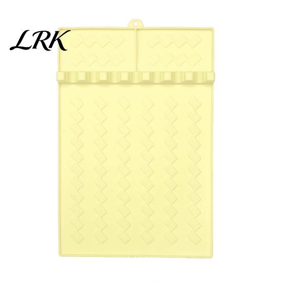 Raised Edge Silicone Mat Barbeque Tool Mat, Food-Grade Heat Resistant Grill Non-Slip Anti-slip Pad Easy Cleaning Spatula for Outdoor Kitchen