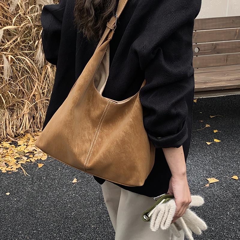 2026 New Fashi Casual Tote Faux Suede Solid Color Large Capacity Commuting Shoulder Bags Retro Waterproof Durable Bags