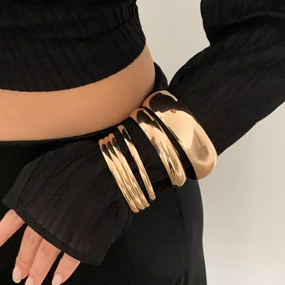 3/4/6/8Pcs Chunky Exaggerated Cuff Bracelet Multilayer Smooth Bracelet Set Female Lady Girl