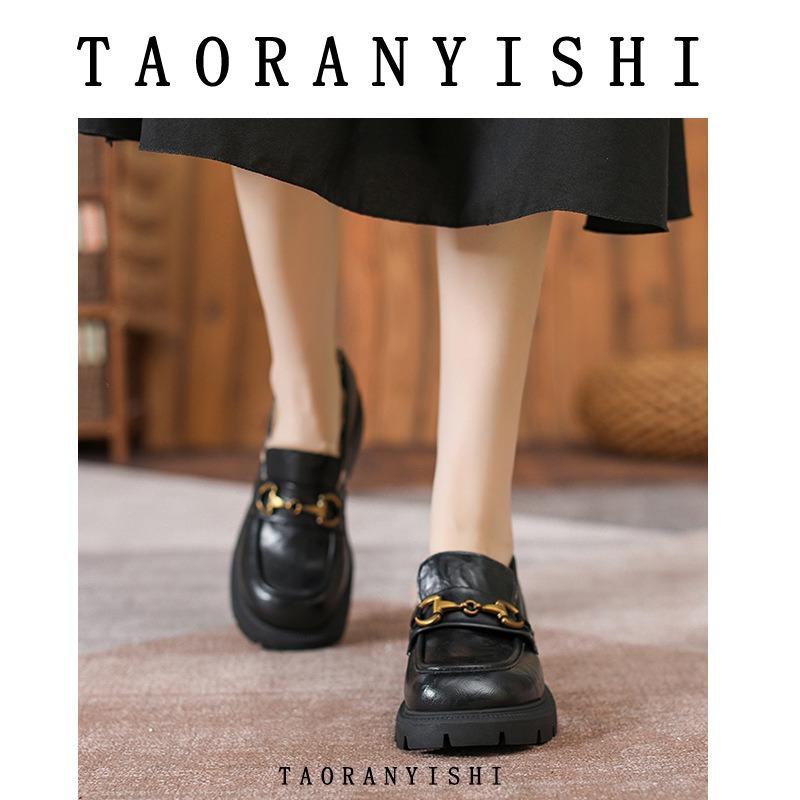 Winter velvet small leather shoes women's new leather thick-soled inner heightening loafer fluffy shoes small size 333