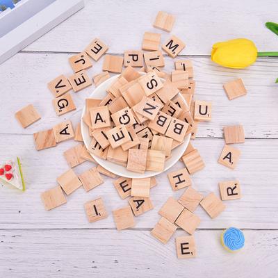100 ks dřevěné abecedy scrabble dlaždice Černá písmena a číslice digitální puzzle