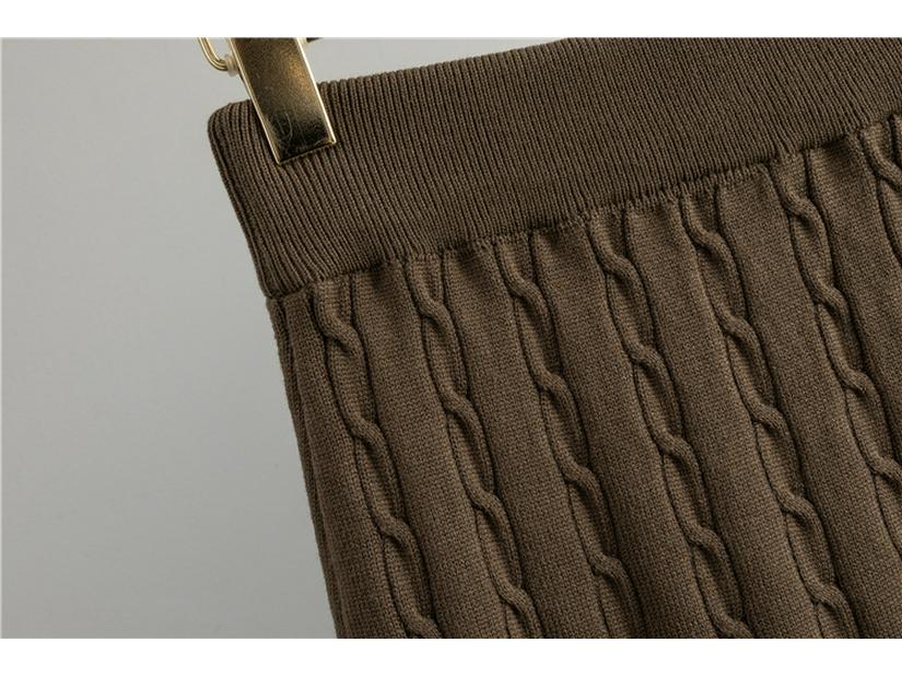 Women's Autumn/Winter Knit Cardigan & Skirt Set: Slim Fit, Hip-Hugging, Trendy Two-Piece.