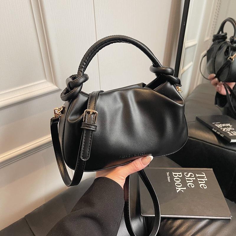 Korean version of fashionable portable women's bag 2025 spring new simple pleated small square bag versatile shoulder messenger bag