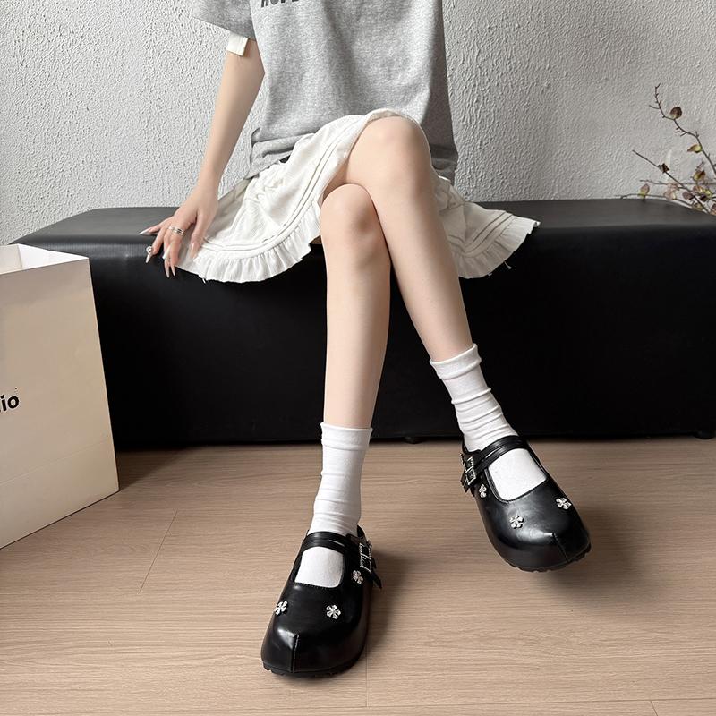 Fashion Spring 2025 Fashionable Simple Diamond Flower Head Cover Semi Slip-On Flat Bottom Round Toe  Women's Casual Shoes