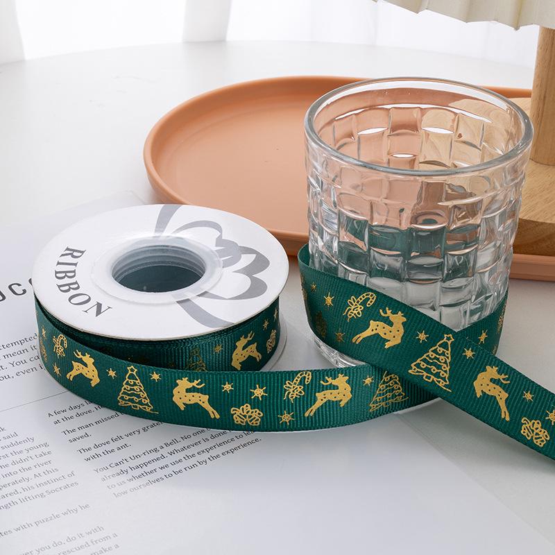 New Christmas Flower Packaging: Ribbon Bouquet with Hot Stamped, Colored Webbing for Floral Art