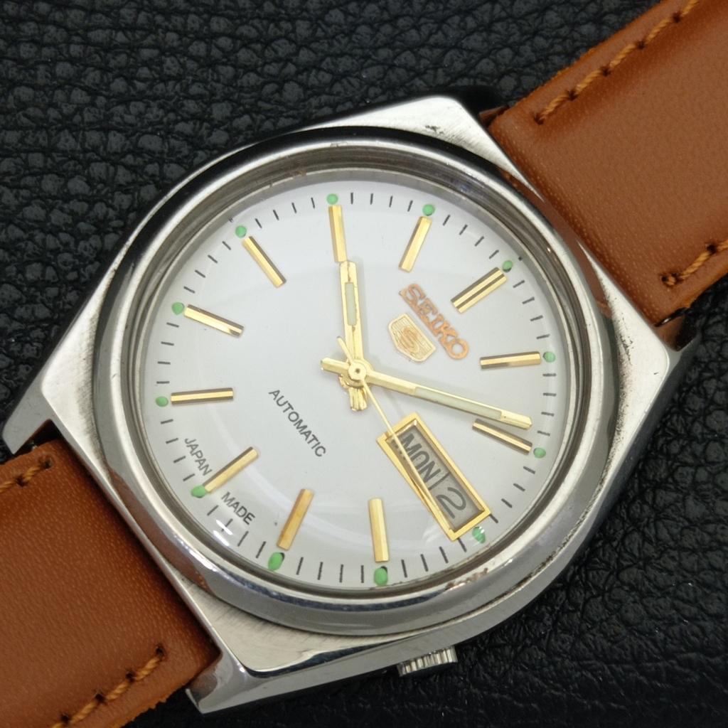 VINTAGE SEIKO 5 AUTOMATIC 7009A JAPAN MENS WHITE COLOR DIAL WATCH a702611-1 R209-a702611