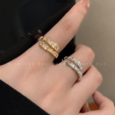 Elegant Women's Luxury Diamond Snake Ring - Trendy & Unique Cold Style Niche Design